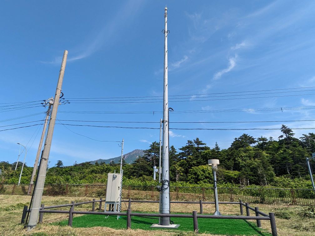 沓形地域気象観測所の全景